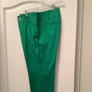 XL green capris